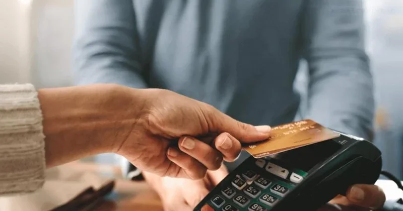 Ötən ay nağdsız kart ödənişlərinin həcmi 8 mlrd. manata yaxınlaşıb