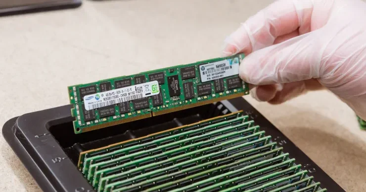 Yaddaş böhranı artır Kompüterlər RAM sız satılacaq