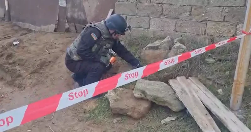В Хазарском районе Баку обнаружена граната со взрывным устройством Minval Politika