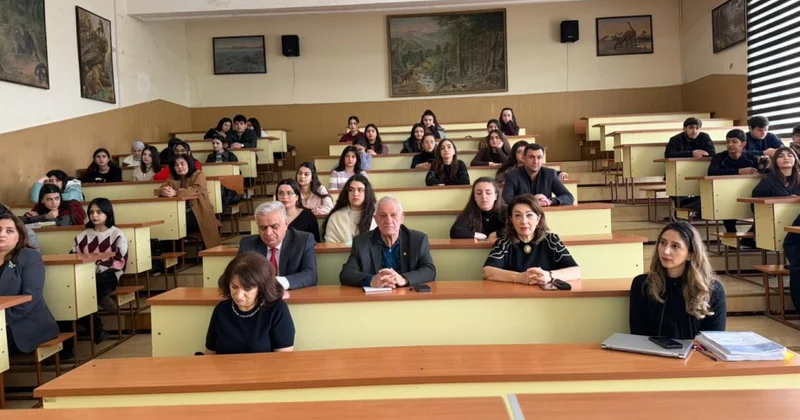 Biologiyada süni intellektin tətbiqinə dair elmi müzakirə aparılıb