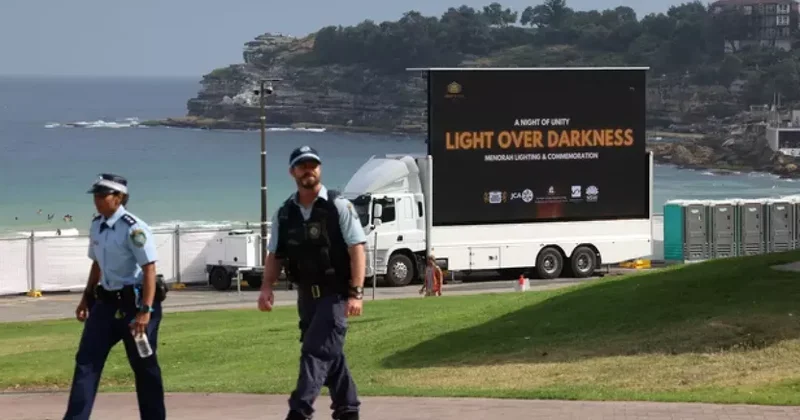 В Австралии подожгли машину с надписью в честь Хануки