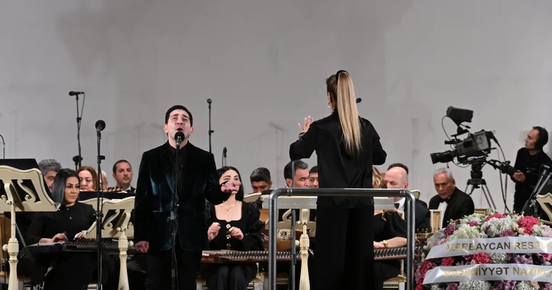 Духовное наследие народного поэта Азербайджана Фикрета Годжа в музыке и поэзии (ФОТО)