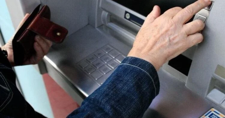 Выплачены пособия, пенсии и адресная социальная помощь за декабрь