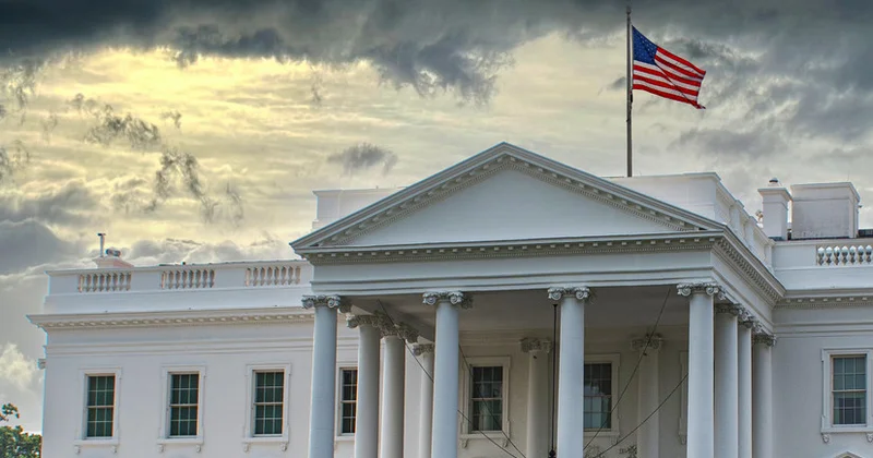 Ağ Ev “The Guardian” qəzetini tənqid edib