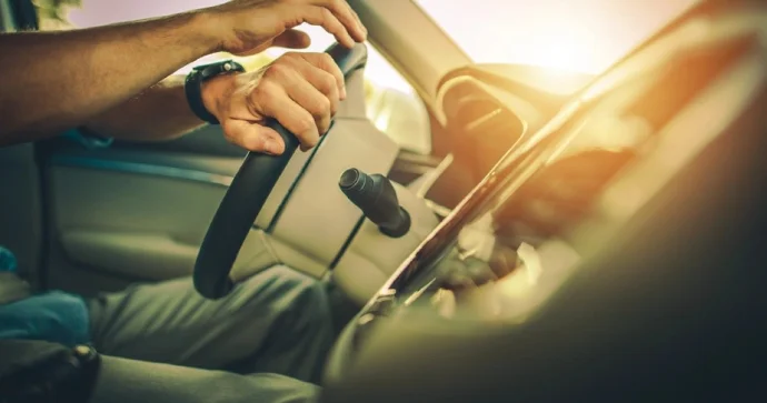 Yük avtomobilinin narkotik aludəçisi sürücüsü saxlanıldı