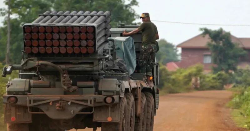 Media: Tailand Kambocada kəndi artilleriya atəşinə tutub