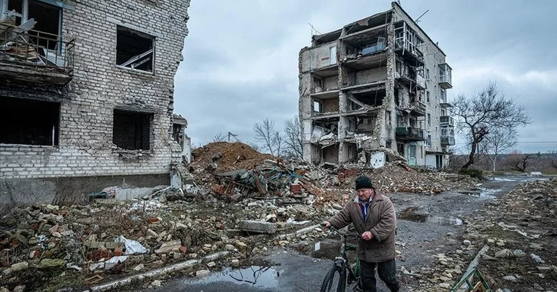 Ukraynanın bərpası üçün lazım olan vəsait açıqlandı: Fantastik məbləğ