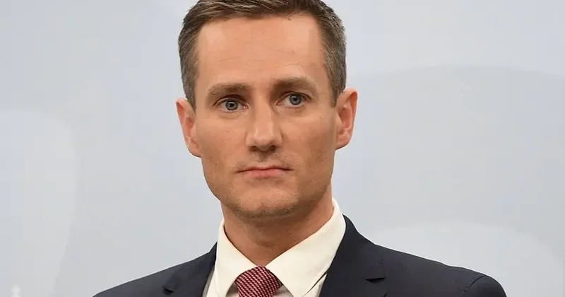 Danimarkalı deputat Trampa “bir neçə ştatı almaq” hədəsi ilə cavab verib