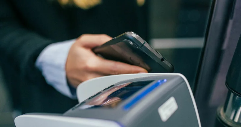 BakuBus avtobuslarında artıq NFC, Apple Pay və Google Pay ilə ödəniş etmək mümkündür
