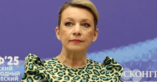 Zaxarova Amerika mediasının Kremlə yaxın mənbələr haqqında iddiasına cavab verdi