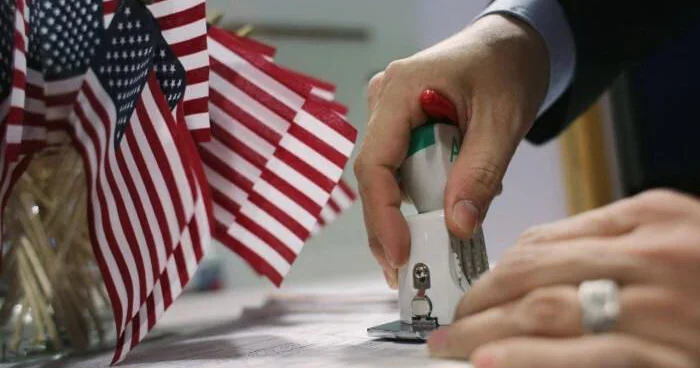 907 ci düzəliş institusional rudiment və lobbiçilik aləti kimi