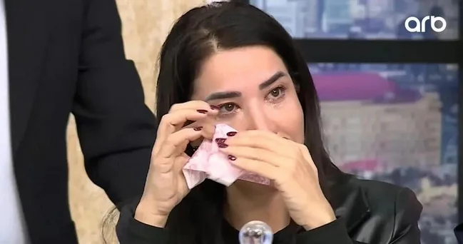 Ülkər Yaşarqızı vəfat edən bacısının məzarından paylaşım etdi