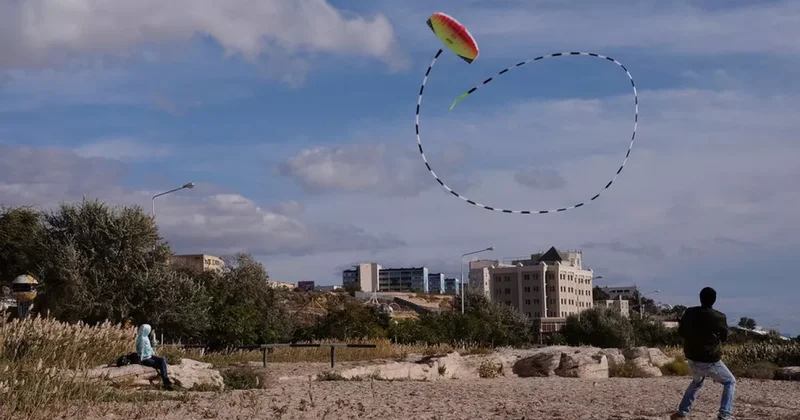 Жителям Пакистана грозит тюрьма за запуск воздушных змеев