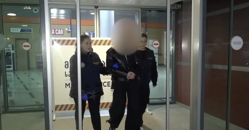 В аэропорту Тбилиси задержали гражданку РФ с более 1 кг кокаина ВИДЕО