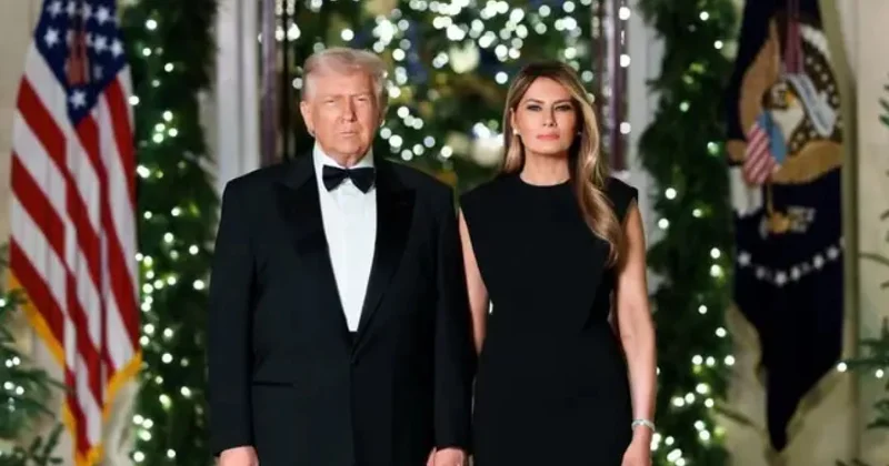 Чету Трампов осудили за депрессивную открытку