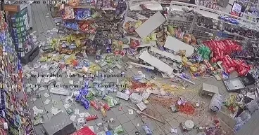 Попытка кражи банкомата привела к разрушению магазина в Техасе