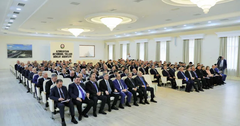 Azad edilmiş ərazilərdə uzunluğu 3700 kilometrdən çox olan avtomobil yolları inşa olunur