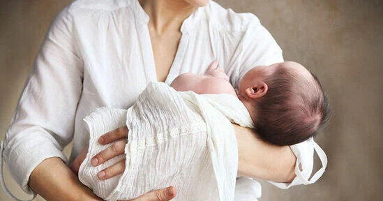 Həkimlərdən valideynlərə xəbərdarlıq: Körpələri yelləməyin