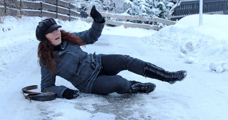 Niyə buz bu qədər sürüşkəndir? Məktəb dərsliklərindəki nəzəriyyə təkzib edildi