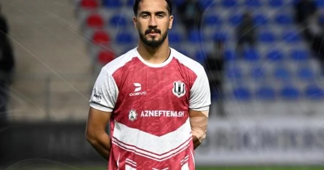 Karvan Yevlax legioneri ilə vidalaşdı