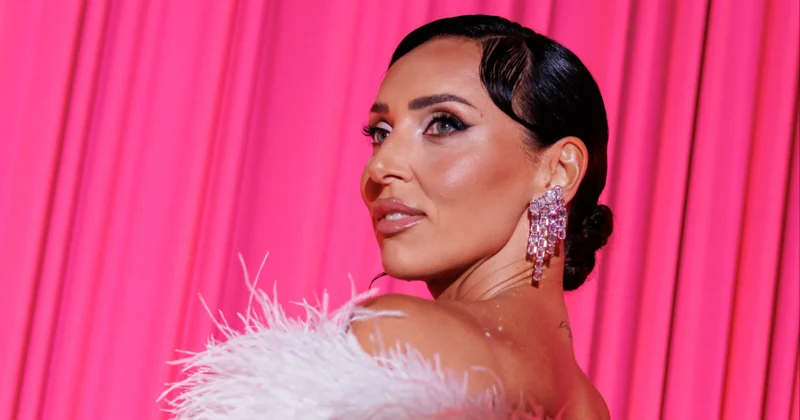 “Məni axmaq adlandırma...”