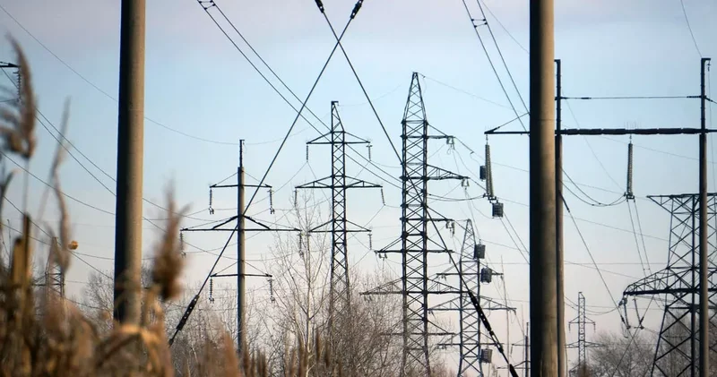 Украинская энергетика под обстрелом: графики отключений действуют по всей стране