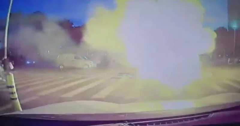 В Китае электровелосипед курьера превратился в огненный шар ВИДЕО