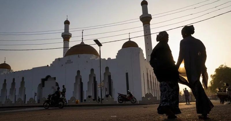 Взрыв в мечети в Нигерии: погибли пять человек