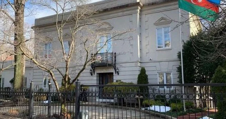 ABŞ ın Azərbaycandakı səfirliyi təyyarə qəzasında ölənlərin xatirəsini andı FOTO