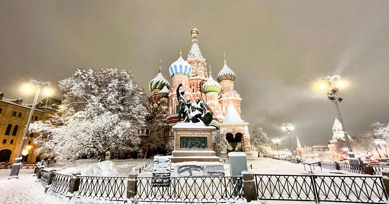 Moskva və Moskvaətrafı ərazilərdə güclü qar xəbərdalığı edilib VİDEO