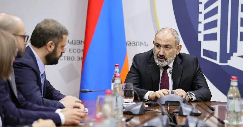 İrəvanda Bakıya görə ara qarışdı Paşinyan öz naziri ilə toqquşur