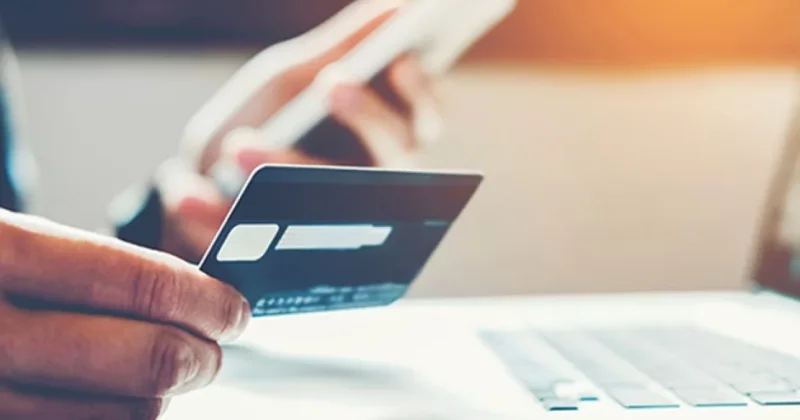 Bank kartına səhv köçürülən pulu geri qaytara bilərik? AÇIQLAMA