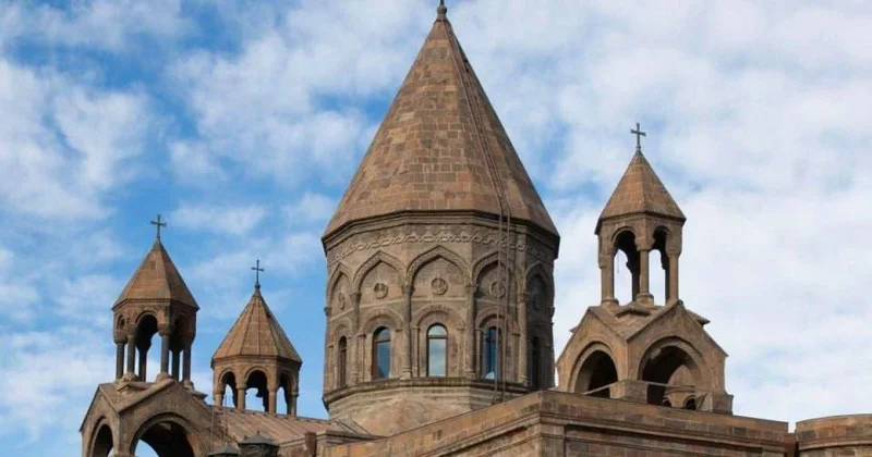 Ermənistan hökuməti kilsəni dövlət mülkiyyətində olan torpaqlardan ödənişsiz istifadə hüququndan məhrum edib