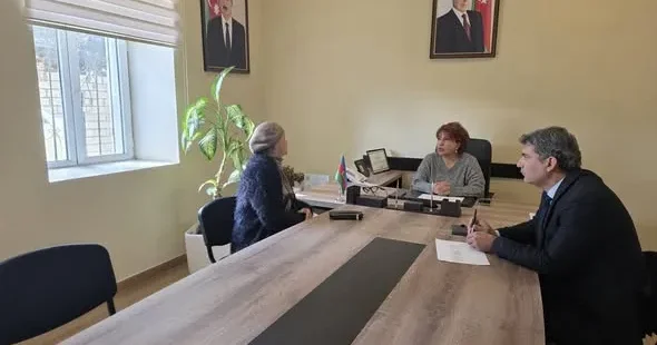 Afət Həsənova seçicilərlə görüşdü FOTO