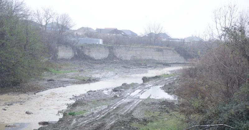 Qudyalçayın ətrafı zibillərdən təmizlənib