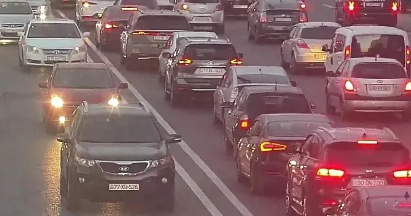 Yollarla bağlı xəbərdarlıq olundu: buz bağlayacaq