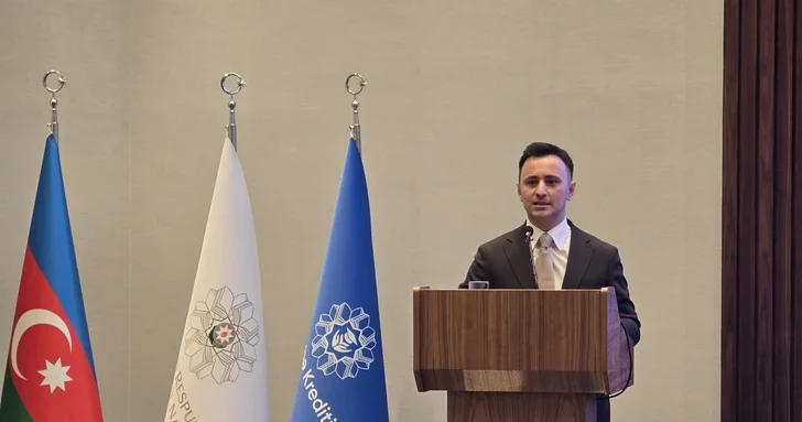 Государство списало более 750 тыс. манатов по образовательным кредитам Бахруз Азимов