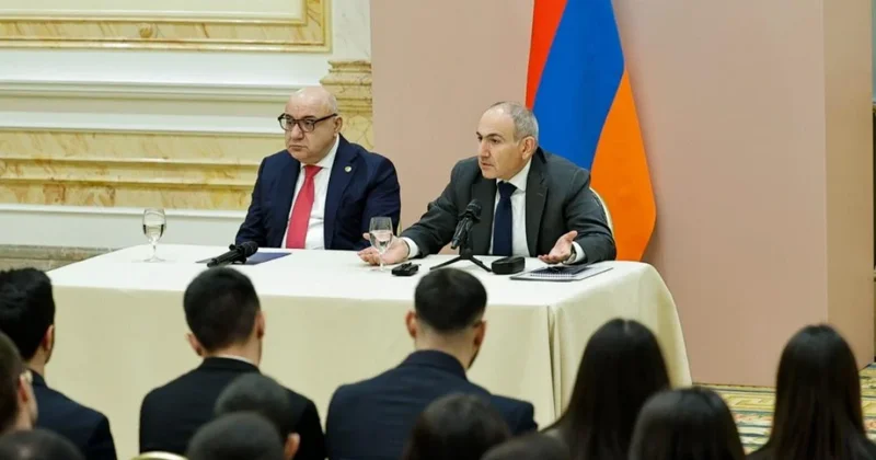 Симонян сообщил о попытках препятствовать встрече Пашиняна с армянской общиной в РФ