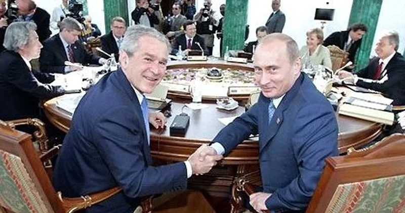 Putin hələ 20 il əvvəl Ukraynaya iddia edibmiş Buşla danışığının məxfi sənədləri açıldı