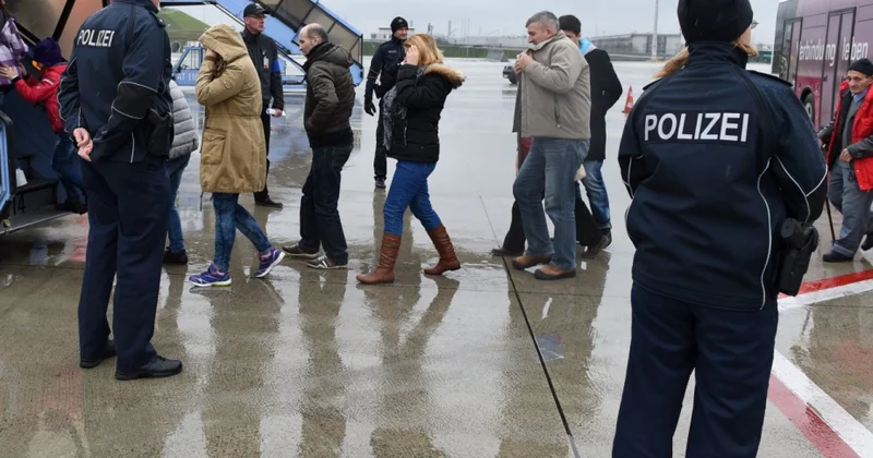 Belçika Suriya və Əfqanıstana deportasiyaları bərpa edir