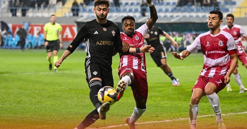 Karvan hələ yarıyolda, sarvan da həmin sarvan dır