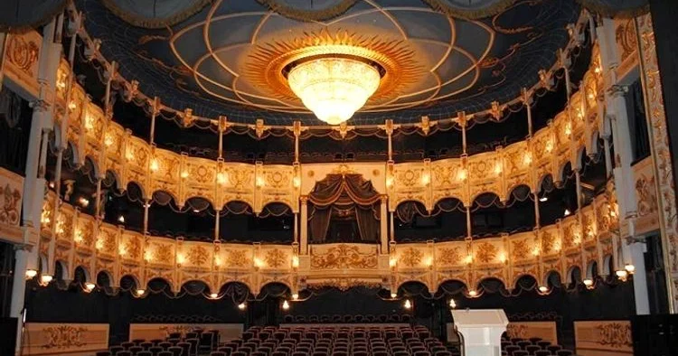 Azərbaycanda 2 tamaşaya 40 mindən çox xərc çəkiləcək