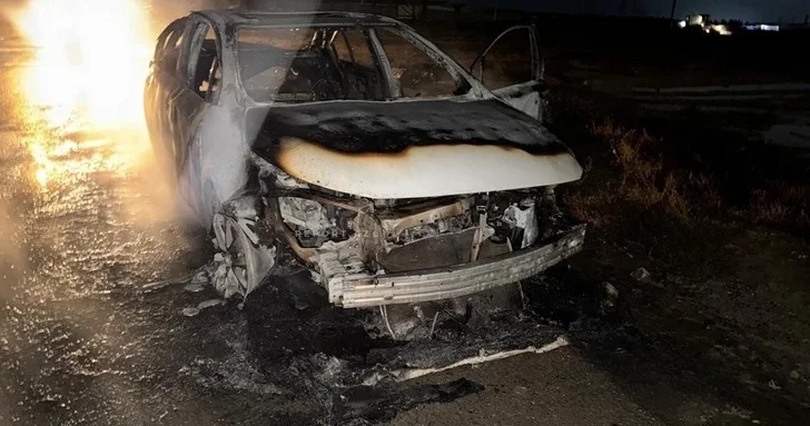 В Сумгайыте во время движения сгорел автомобиль