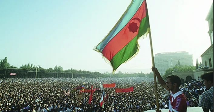 Rayonların 1 ci katiblərinin Meydan üçün yığdıqları pullar da Nemətin adamına çatdırılırdı…