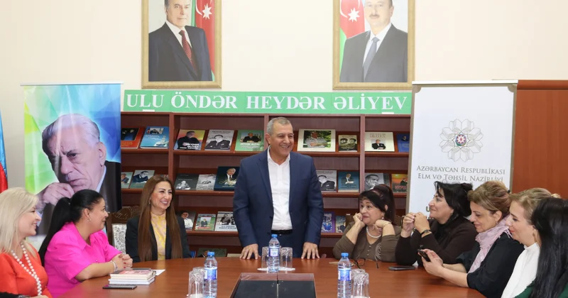 Gənclər Kitabxanasında Xalq şairi Bəxtiyar Vahabzadənin xatirəsi anılıb