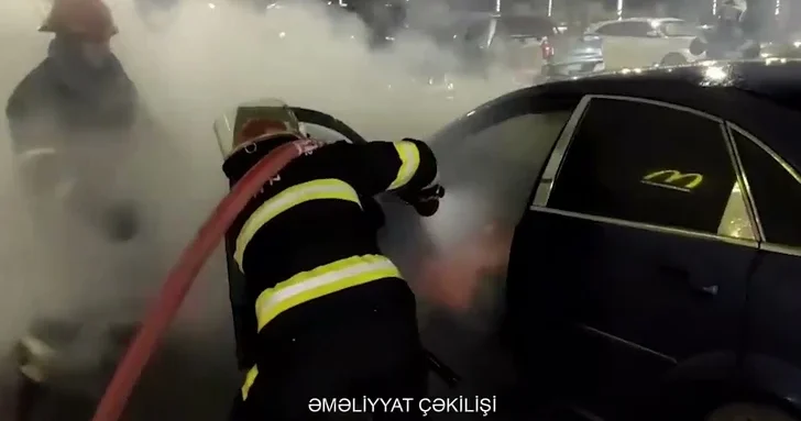 В Сумгайыте загорелся автомобиль Chevrolet