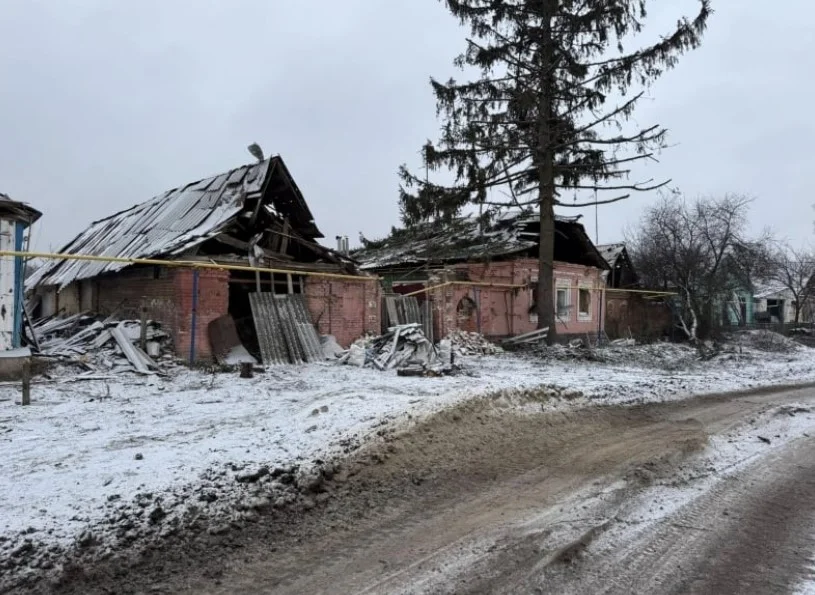 Россия сбросила более 10 бомб на свое село в Курской области