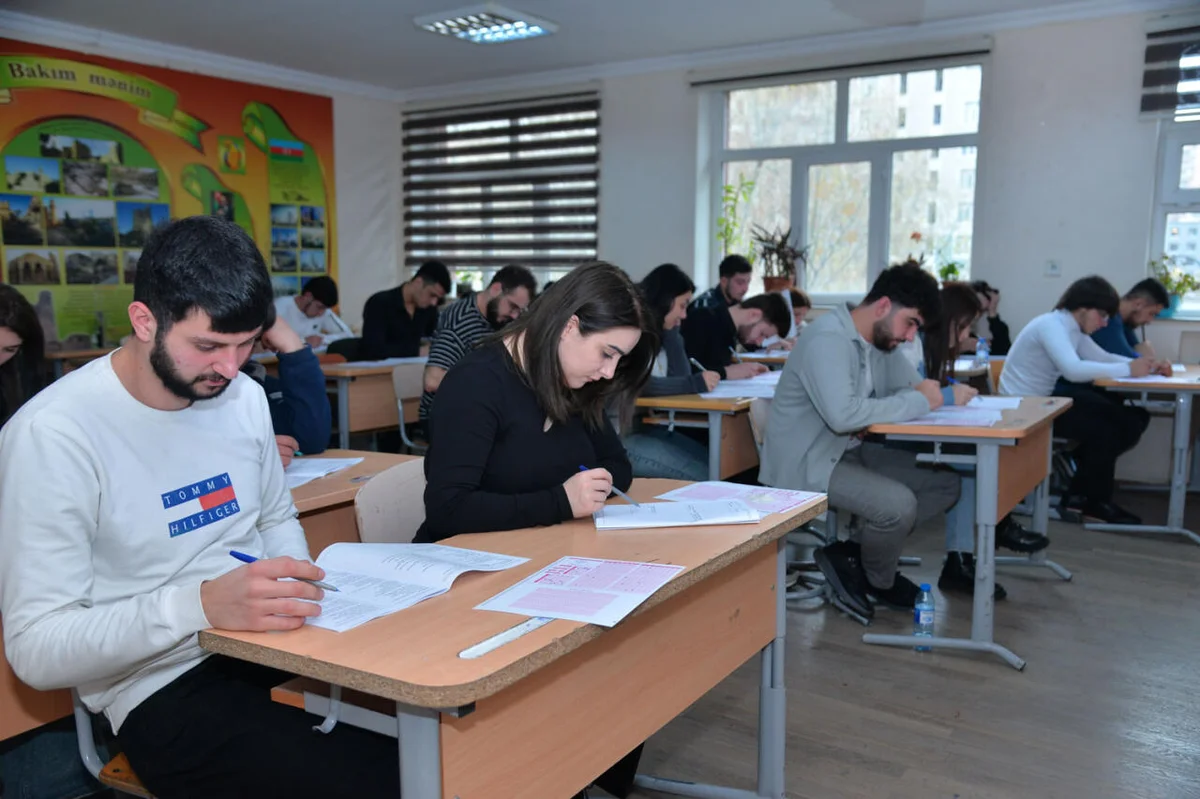 Bakıda bu şəxslər üçün imtahan keçirildi FOTO