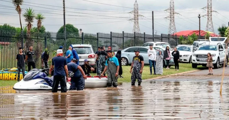 В ЮАР увеличилось число погибших из за наводнения