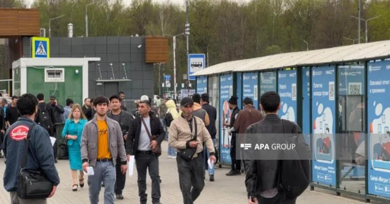 Rusiyada əmək miqrantlarına iş yerlərini dəyişdirmək qadağan ediləcək